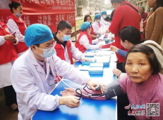 传承雷锋精神 争做时代新人——教育信息咨询行业如何在新时期弘扬雷锋精神